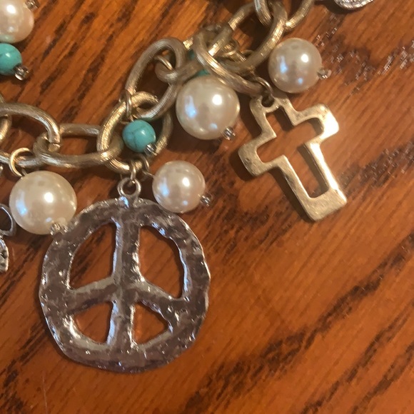 Not for sale Gold&Silver Tone FUN Peace Sign Charm Necklace - Picture 10 of 15